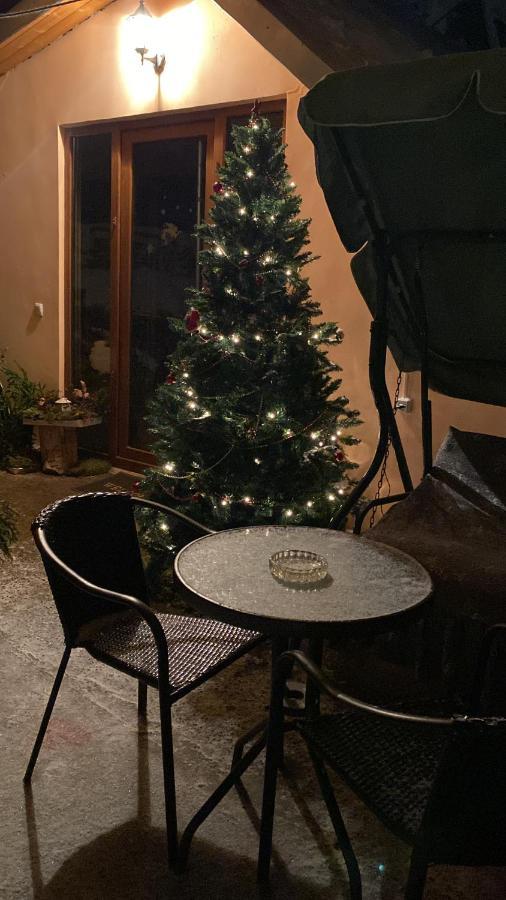 Anano'S Guesthouse بورجومي المظهر الخارجي الصورة