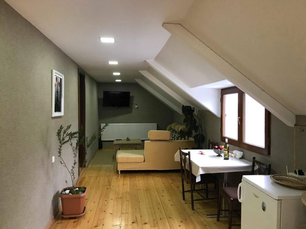 Anano'S Guesthouse بورجومي المظهر الخارجي الصورة